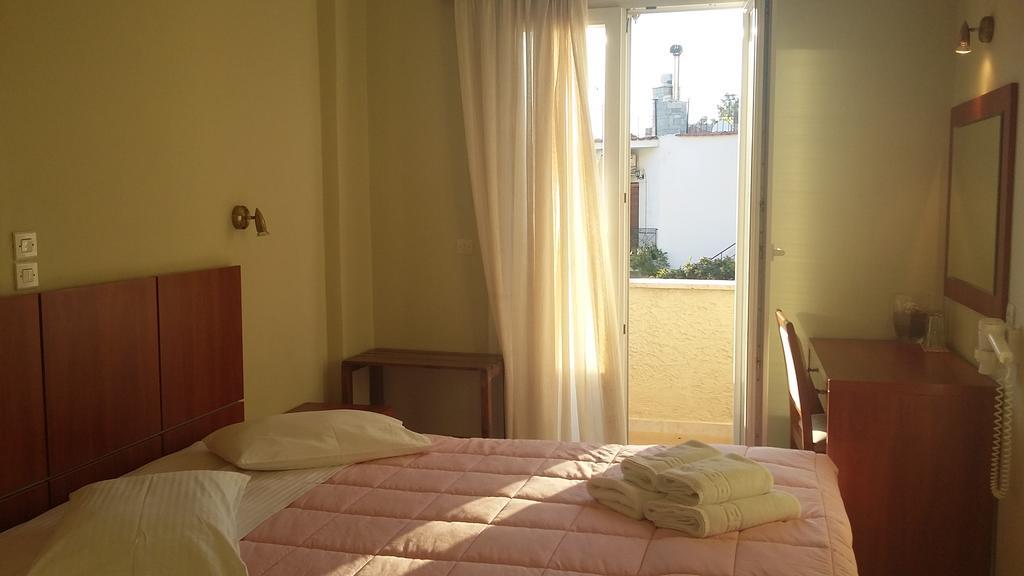 Virginia Hotel Samos Town Exterior foto